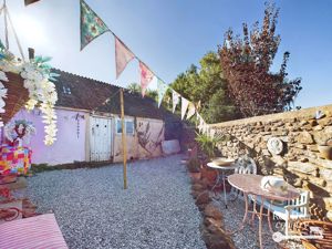 Courtyard- click for photo gallery